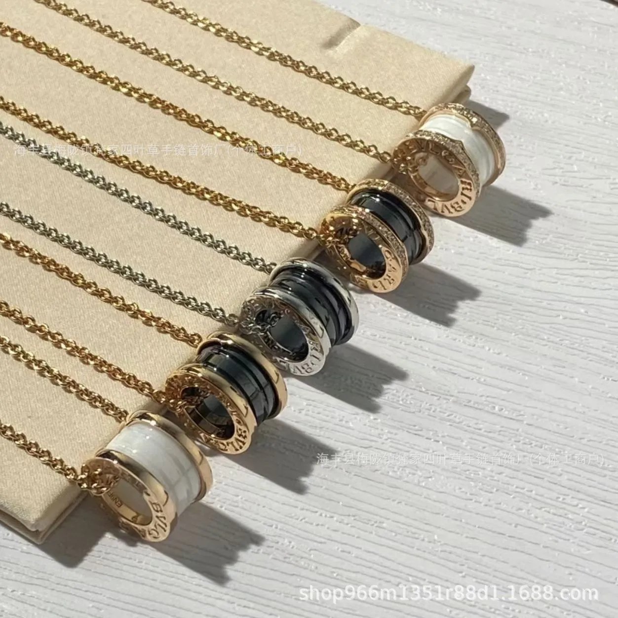 Bulgari CNC Ceramic Necklace for Women, Rose Gold Spring Little Red Person Charity Version, Large and Small Waist Luxury Collarbone Chain
