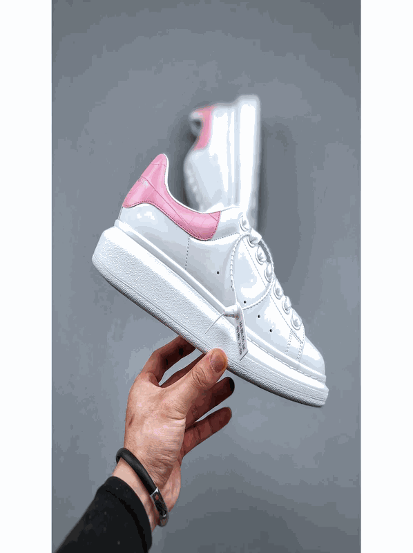 Alexander McQueen Oversized Sneakers XZXGSXMKXJDK017
