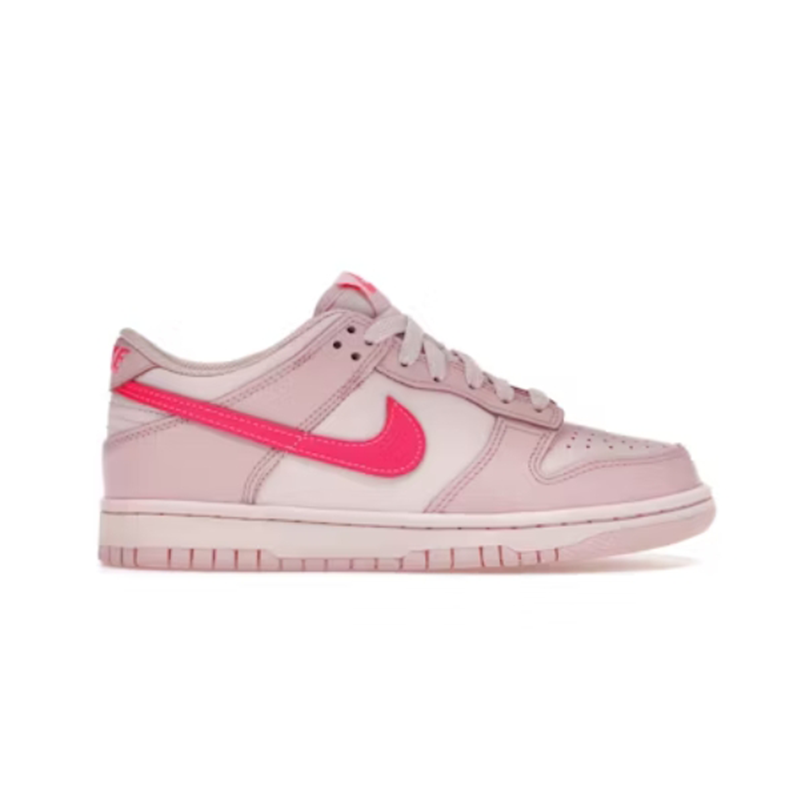 Nike Dunk Low Triple Pink