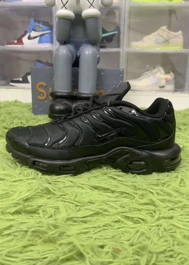 Nike Air Max Plus Night Ops