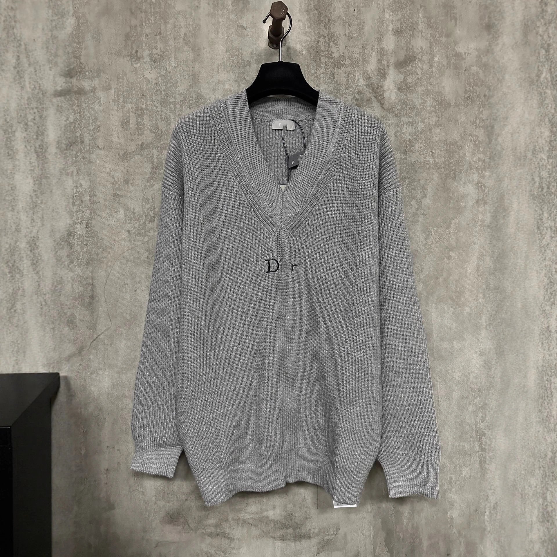 2025 new style Dior embroidery pullover V-neck wool knitwear men's and women's top