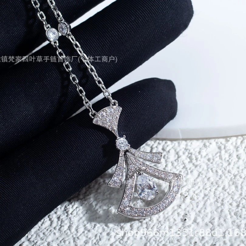 Bulgari Large and Small Fan Fan-shaped Luxury Necklace, Plated 18k Rose Gold Ruby Sapphire Necklace Collarbone Chain
