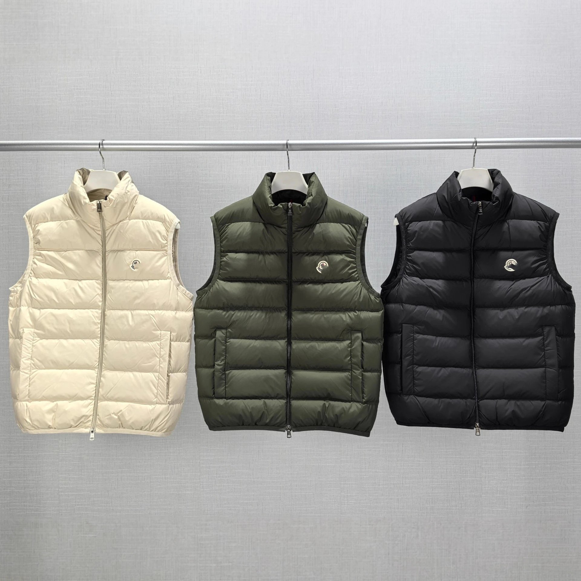 Moncler Stand Collar Zipper Vest 90% White Duck Down Waistcoat for Men and Women