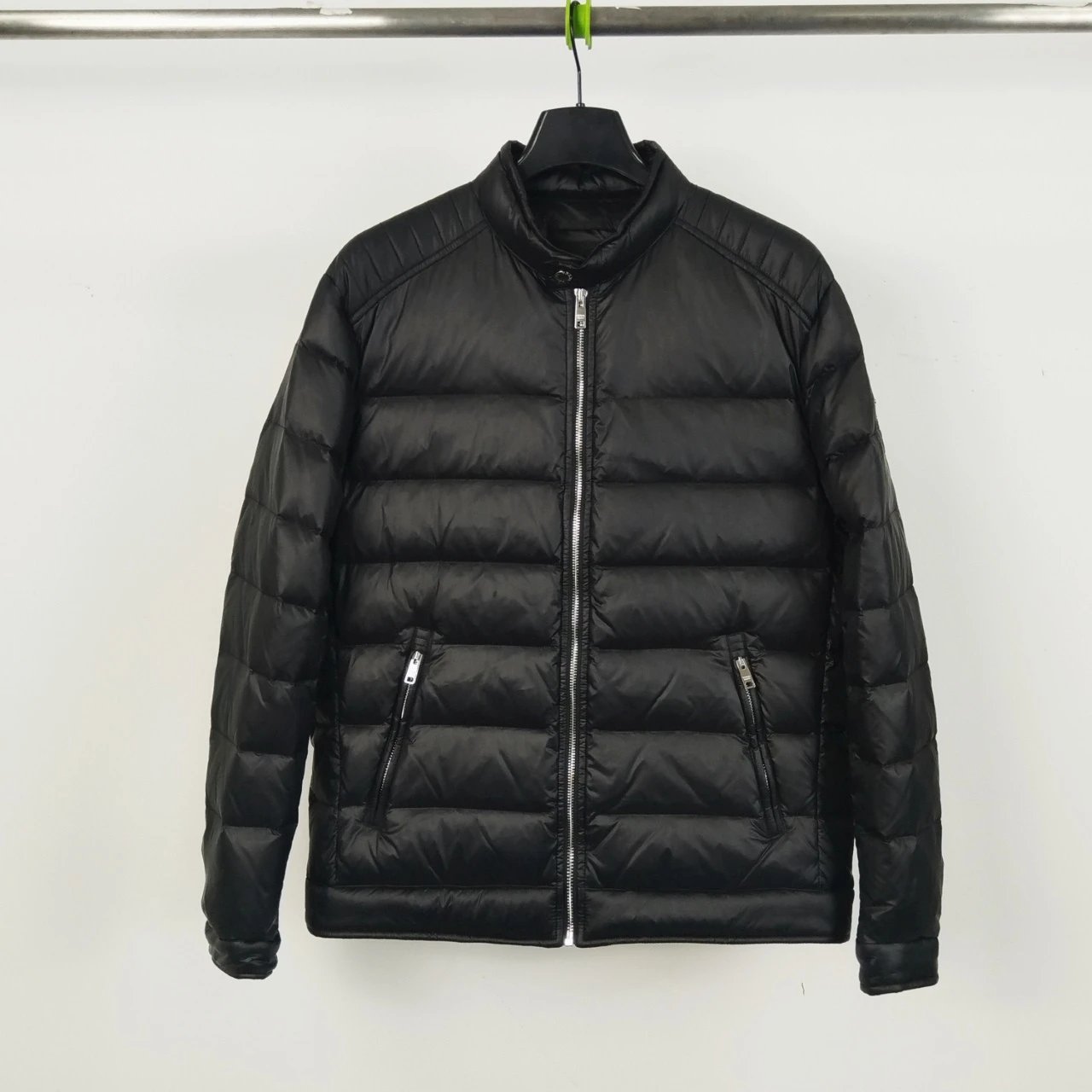 Prada Classic Style Solid Color Outdoor Waterproof 90% White Duck Down Jacket for Men and Women