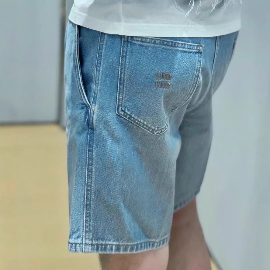 Miu Miu Home Back Patch Pocket Embroidery Badge Loose Washed Denim Jeans Shorts