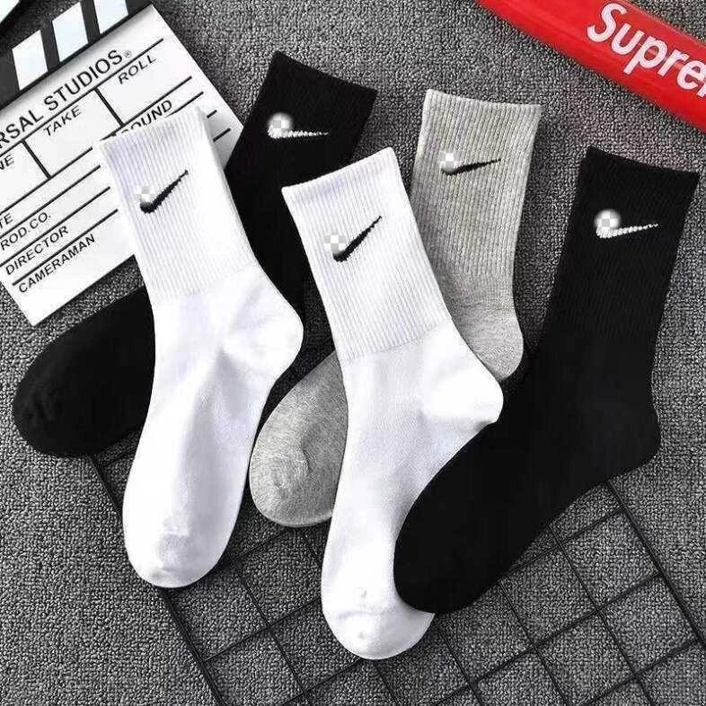 Socks Men Women Mid-Tube Solid Color Black White Sports Trendy Socks Long Tube Sports Student Running Short Socks Classic Basketball Socks