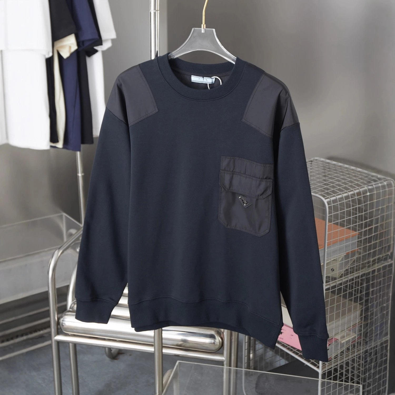 2025 new style Prada spliced color block pocket hardware pullover crewneck sweatshirt men's and women's
