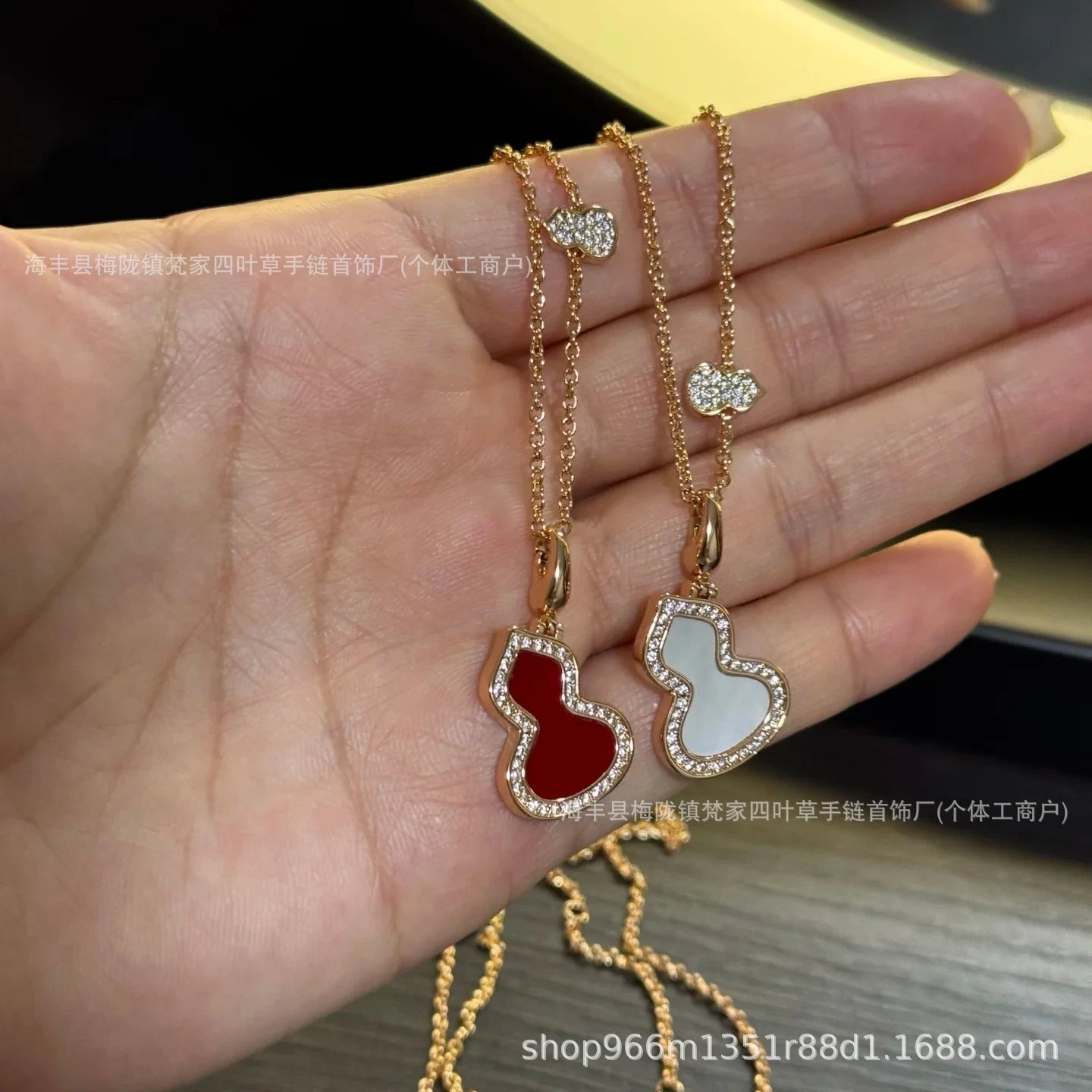 Qeelin Gourd Necklace, Red Carnelian Pendant 18k Rose Gold Collarbone Chain