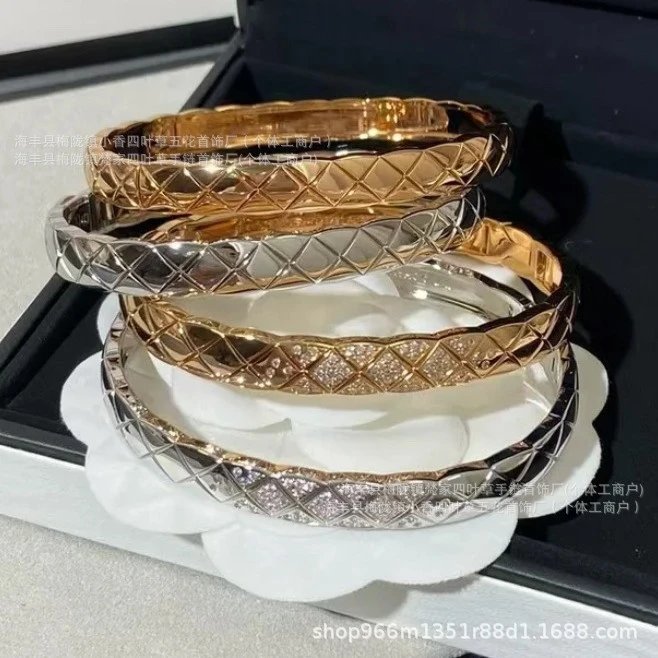 Chanel Narrow and Wide Version Quilted Pattern Bracelet, Exquisite Carving, No Diamond or Diamond-studded, High-End Beige Gold Bracelet