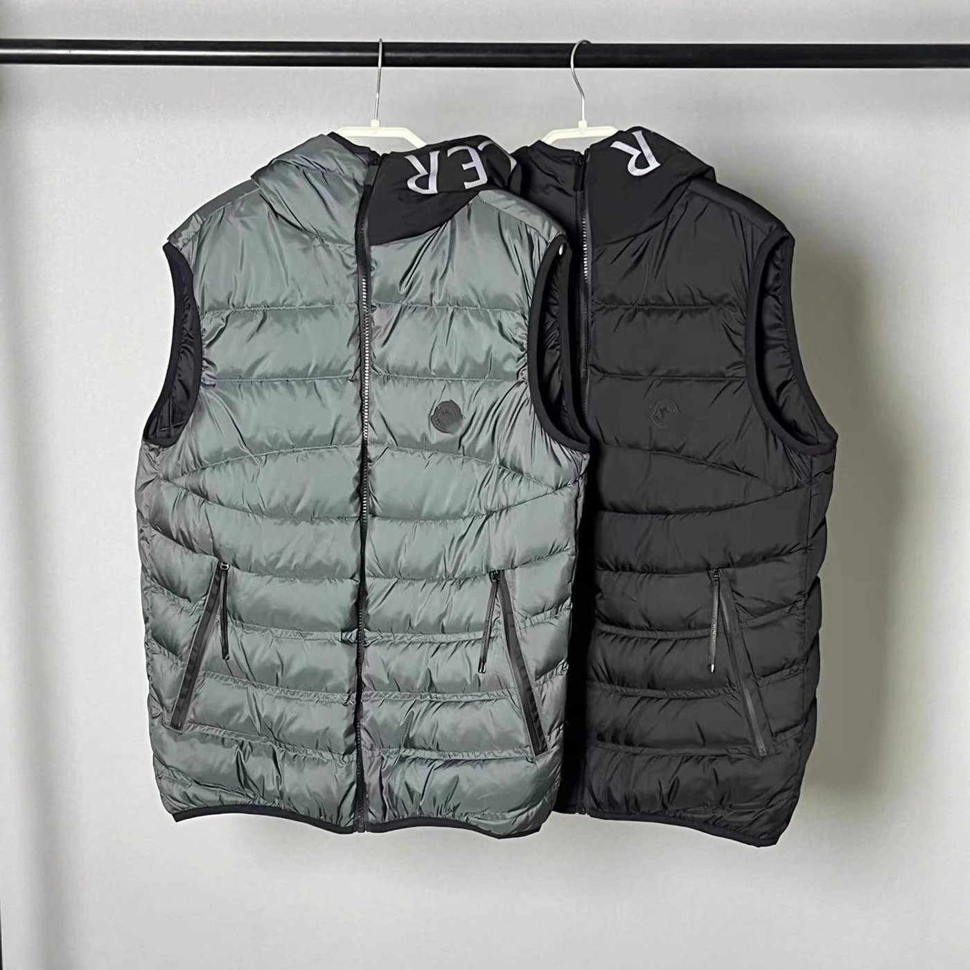 Autumn Winter New Style Moncler Hooded 90% White Duck Down Vest for Men and Women