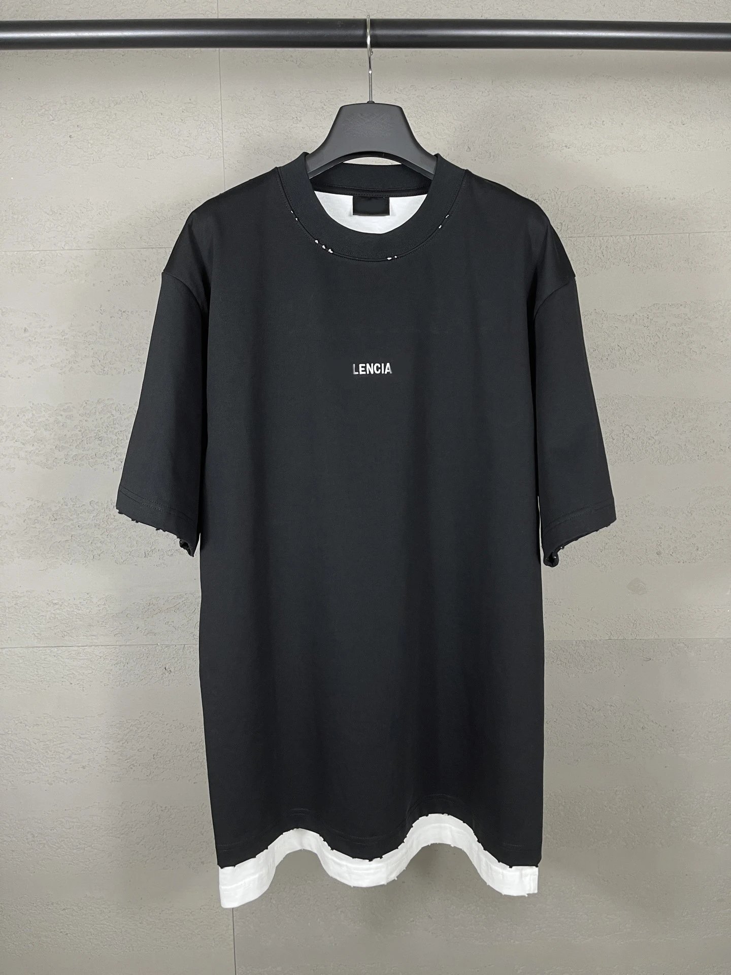 Balenciaga Letter Logo Embroidery Double Layer Two-piece Back Distressed Wash Distressed Short Sleeve T-shirt