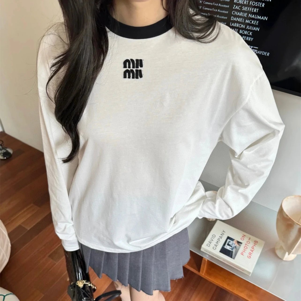 Miu Miu letter LOGO patch embroidery crewneck loose long sleeve T-shirt men's and women's base layer