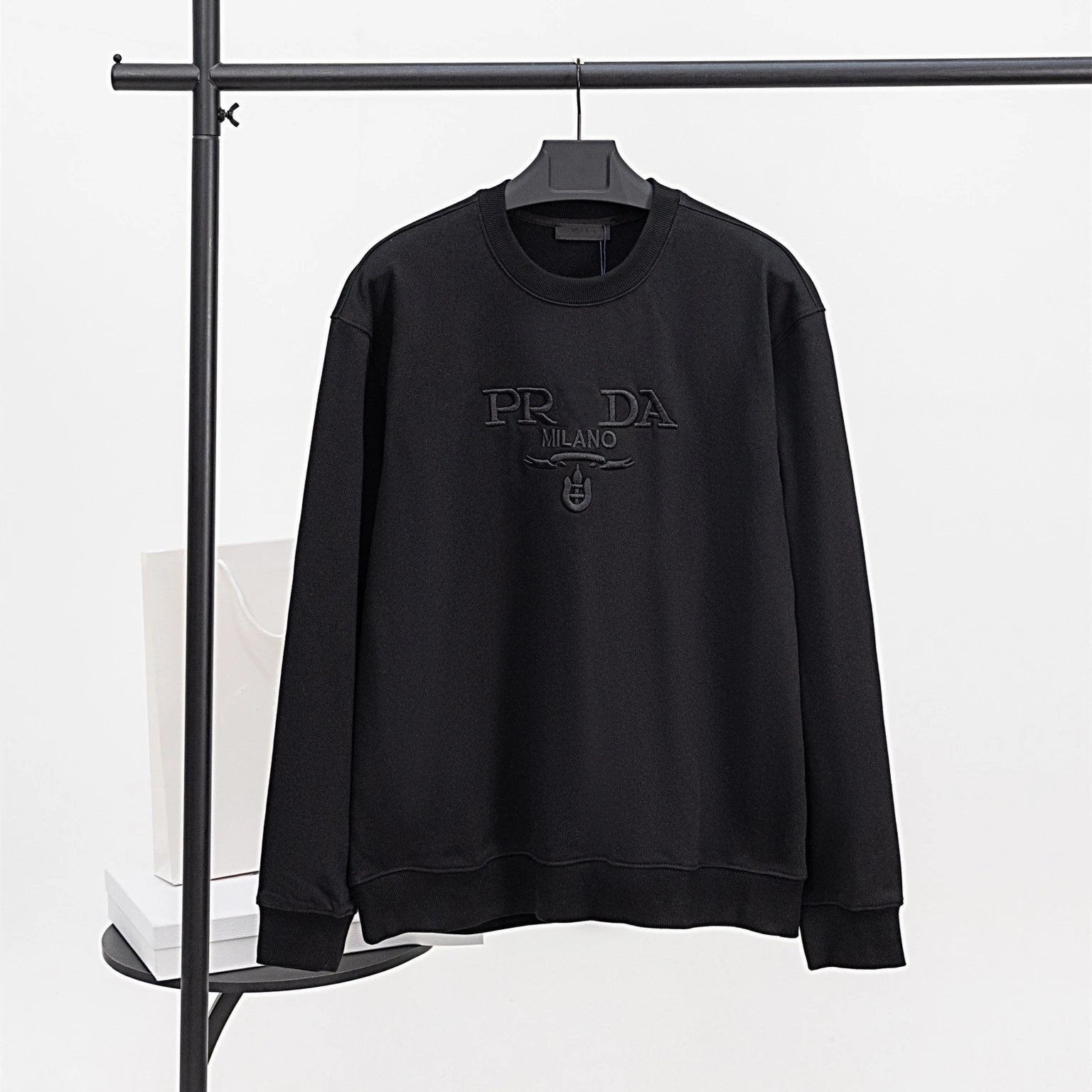Prada 25 new style embroidery letter solid color simple crewneck terry sweatshirt men's and women's