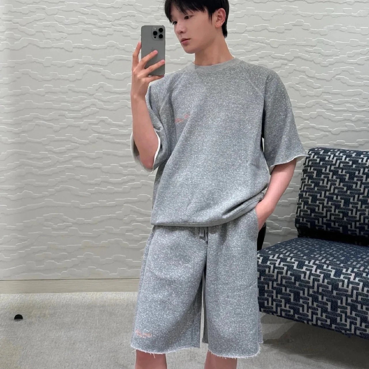 2025 New Dior Internet Famous Embroidery Logo Gray Speckle Fleece Short Sleeve Shorts Set Unisex