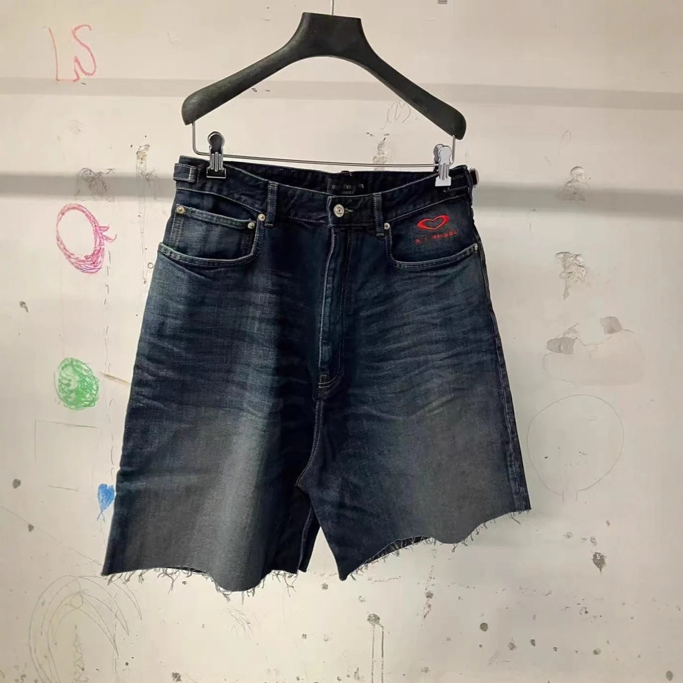 Balenciaga七夕 Limited Edition Embroidery Heart Loose Denim Shorts Unisex