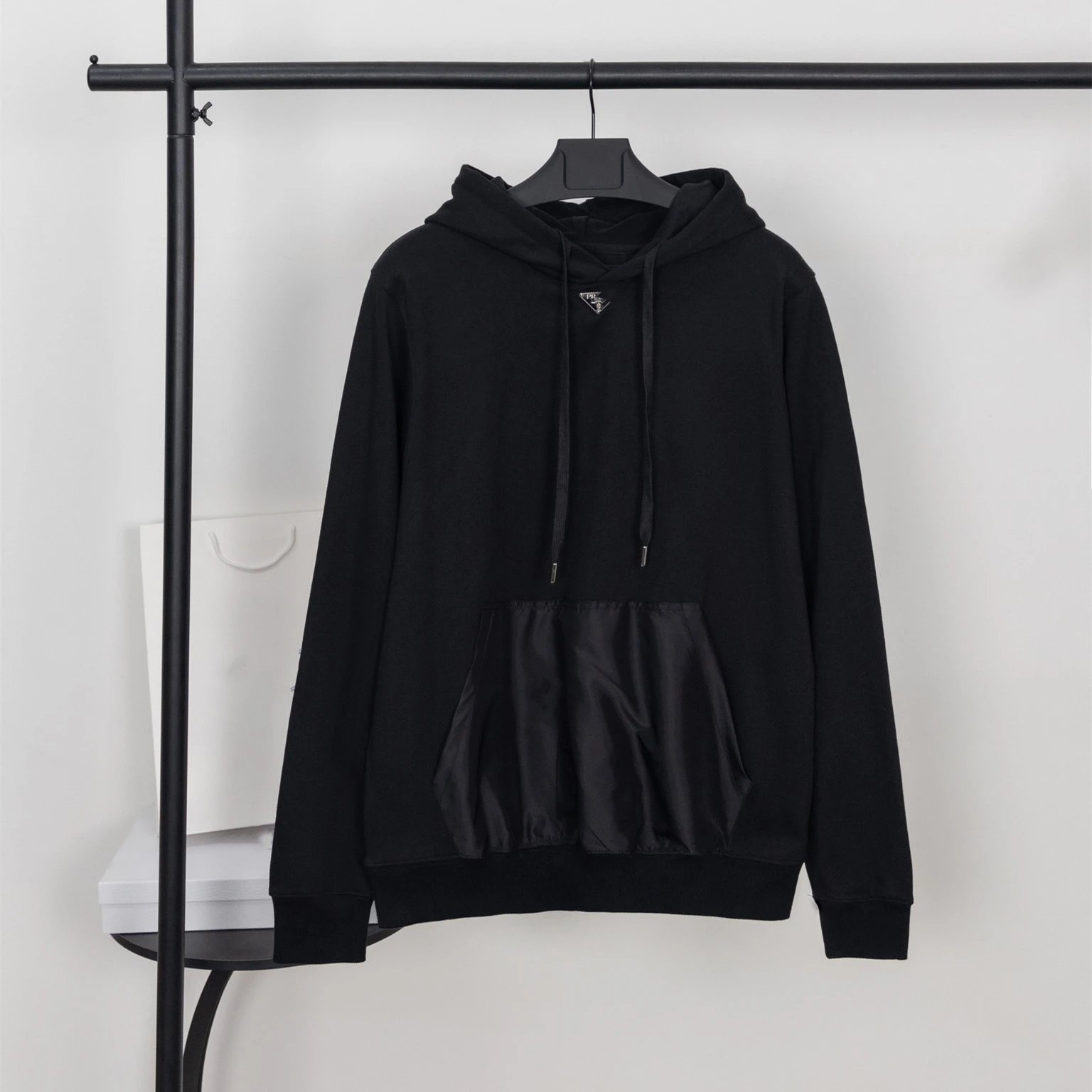 Prada 25 new style triangle steel label nylon pocket hooded sweatshirt hoodie men's and women's