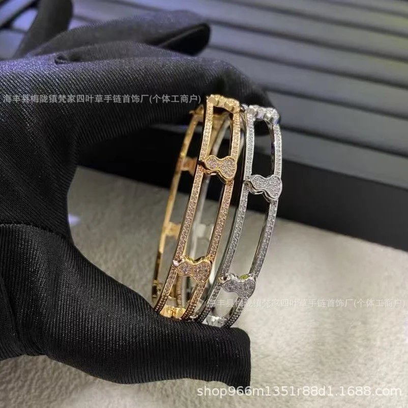Qeelin Hollow-out Series Diamond Three Gourds Red Agate Interlaid Diamond Bracelet, Couple Style Plated 18K Rose Gold Bracelet