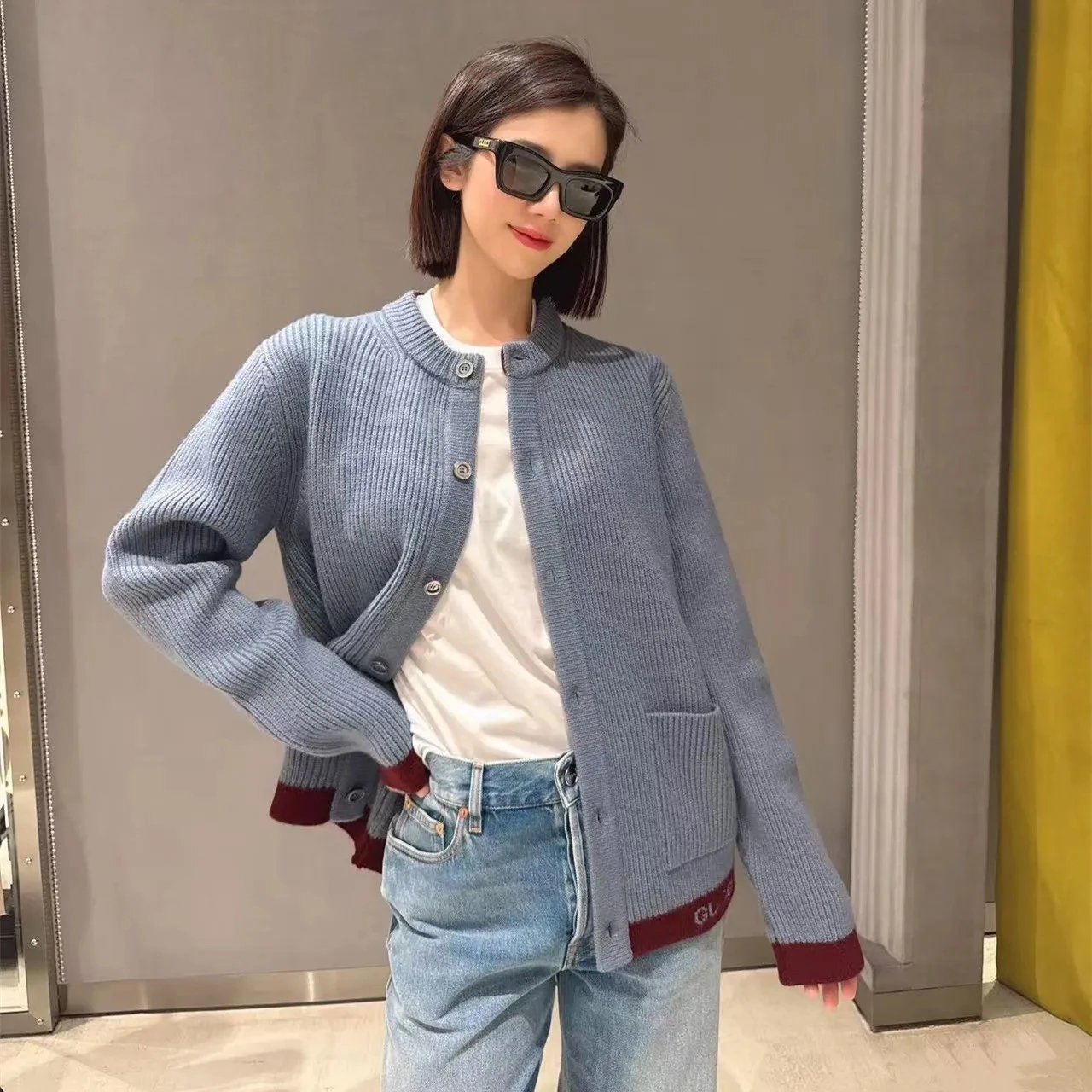 2025 New Gucci Color Block Round Neck Single Button Long Sleeve Knit Sweater Unisex