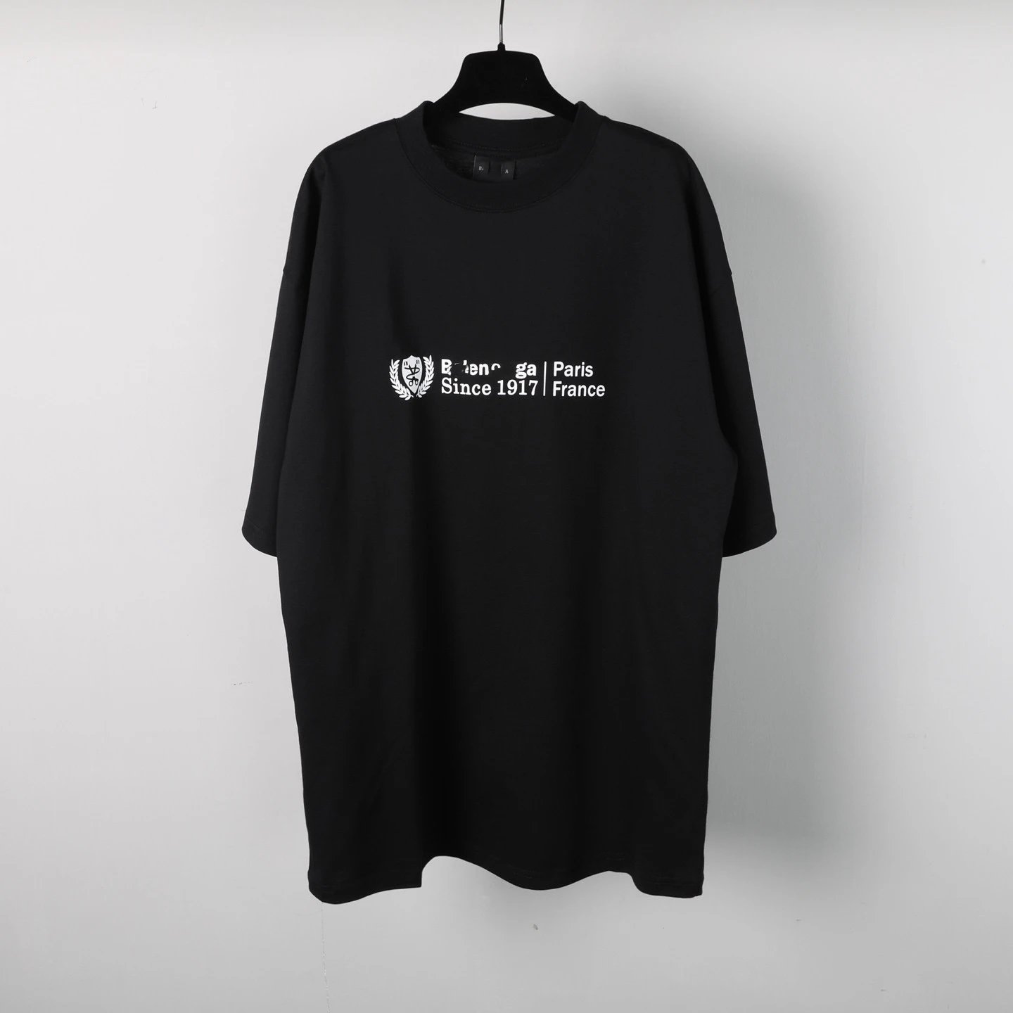 2025 New Balenciaga Wheat Emblem Print Unisex Small Neckline Short Sleeve T-shirt
