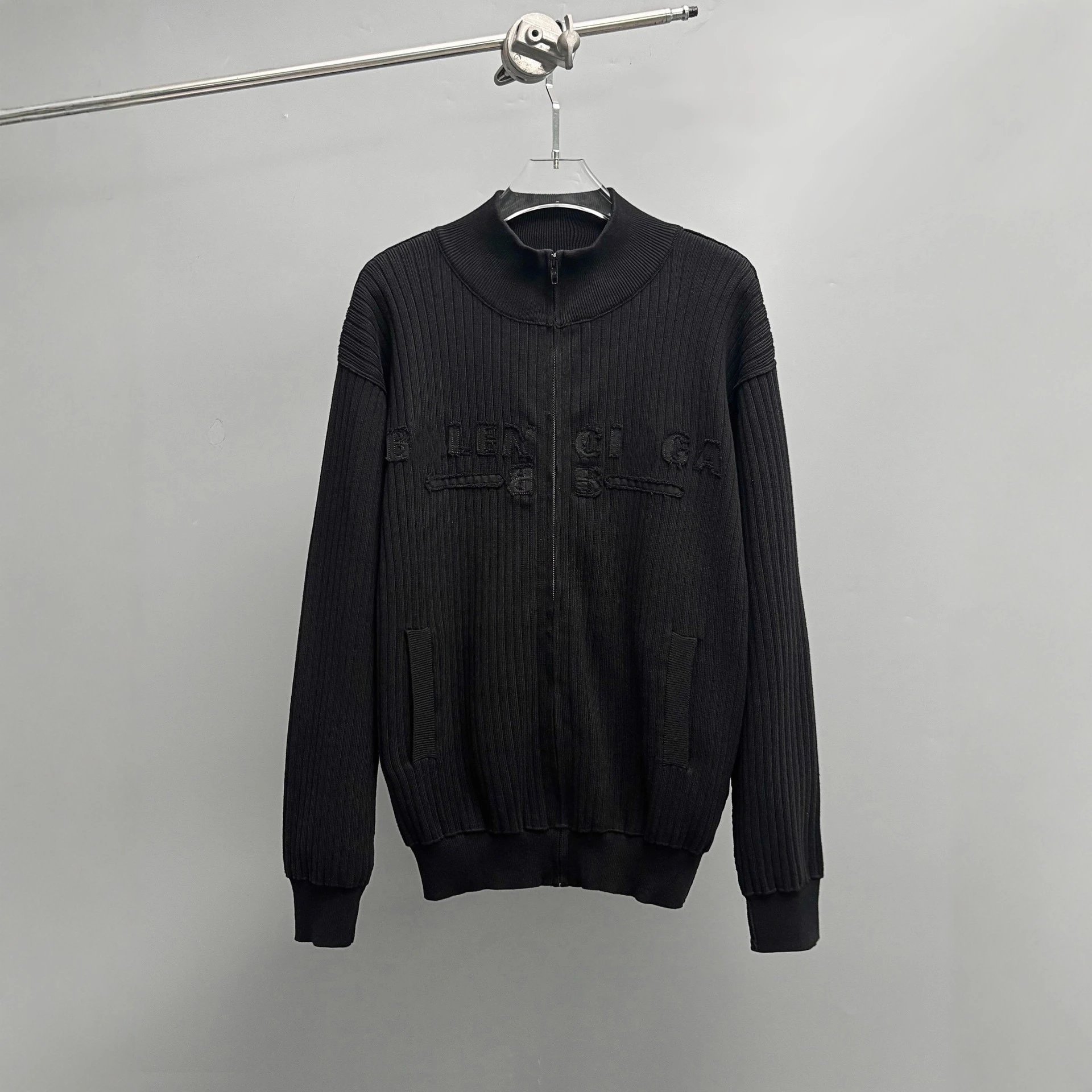 Balenciaga 25FW New Patch Letter Embroidery Reverse Seam Sweater