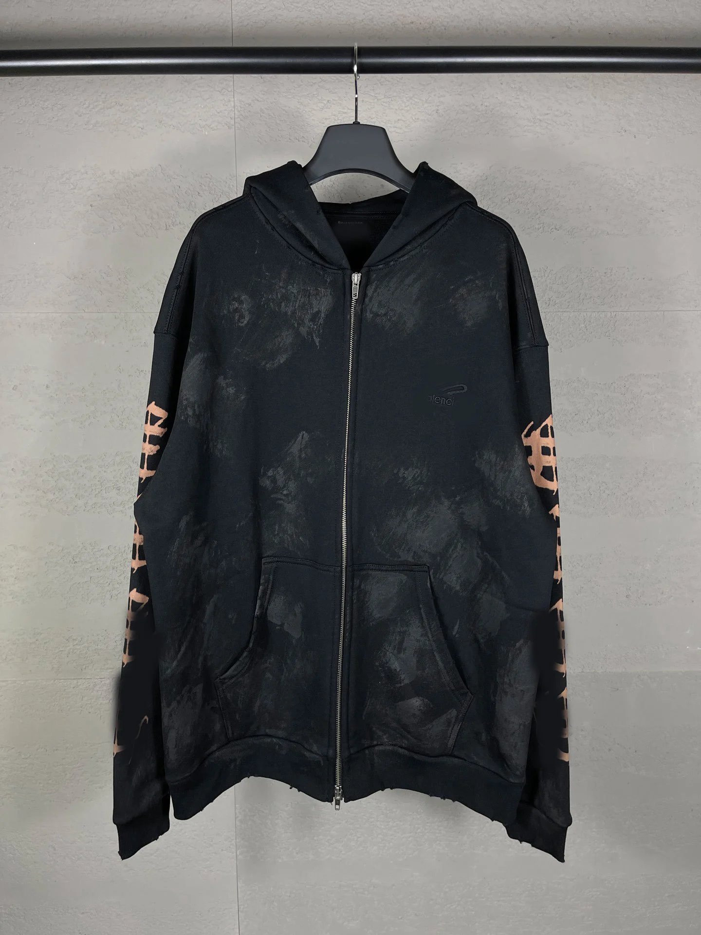 ‌Balenciaga Sanskrit Letter LOGO Hand-Painted Graffiti Wash Distressed Frayed Zip-Up Hoodie