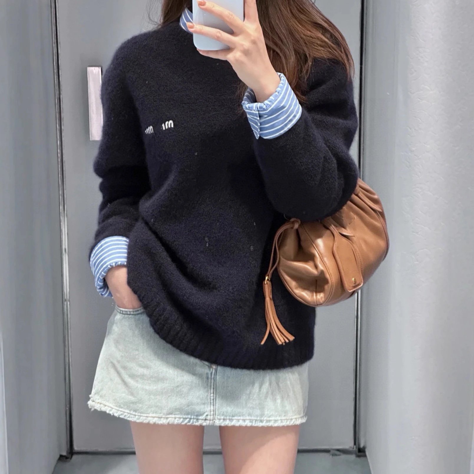 2025 new style Miu Miu small embroidery teddy crewneck pullover sweater men's and women's