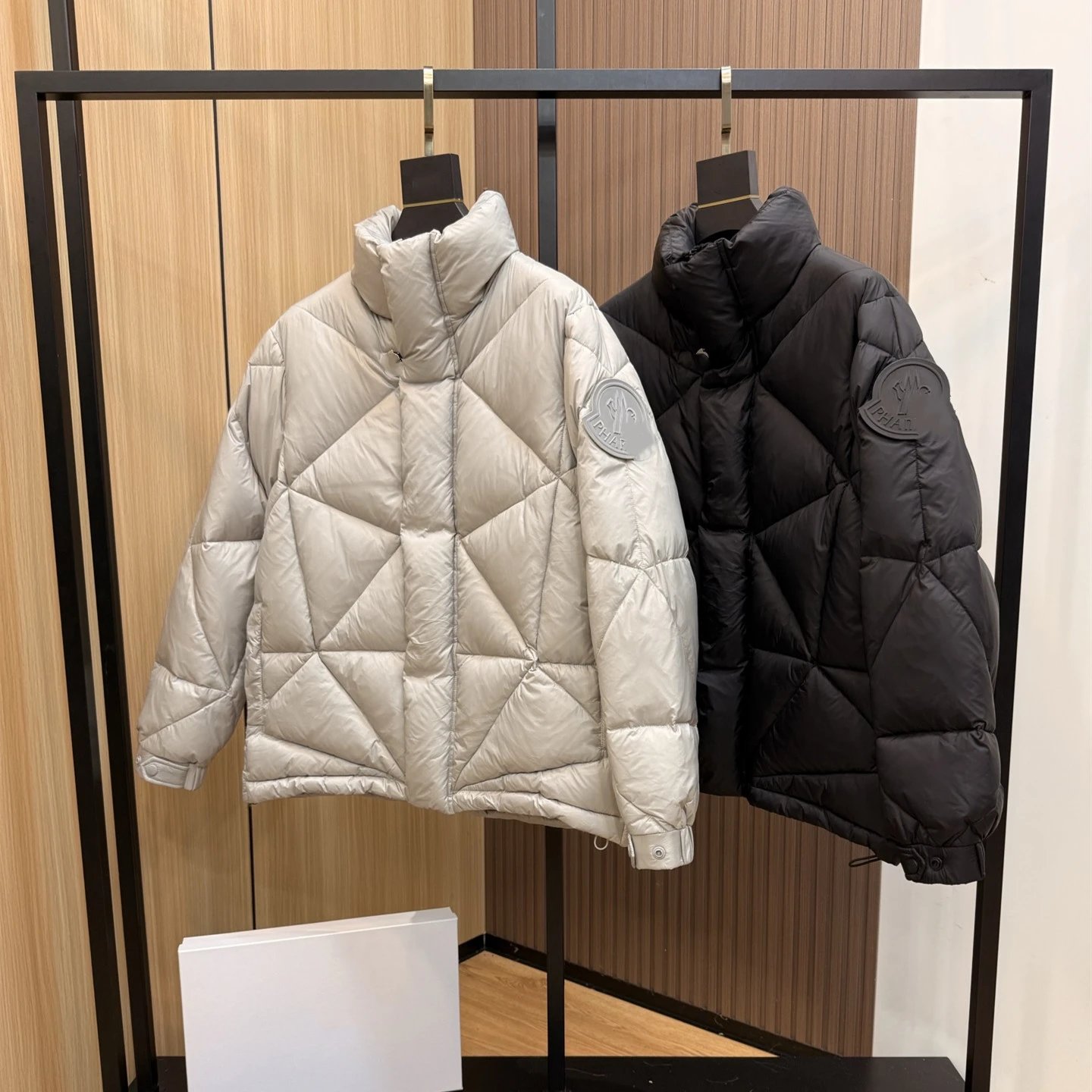 2025 Autumn Winter New Style Moncler 90% White Duck Down Puffy Down Jacket for Men and Women -