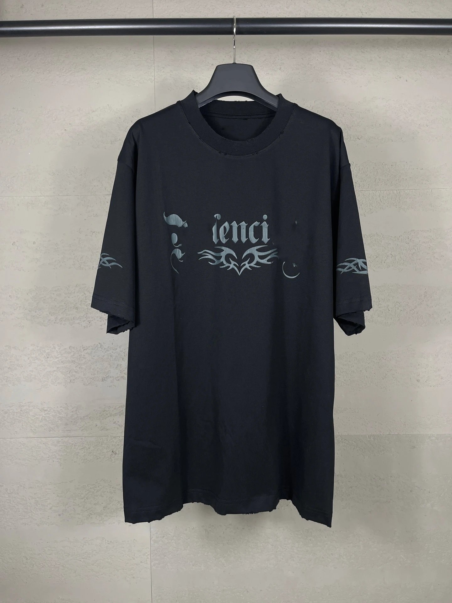 Balenciaga Totem Heart Print Graffiti Tear Distressed Short Sleeve T-shirt Loose Casual Unisex