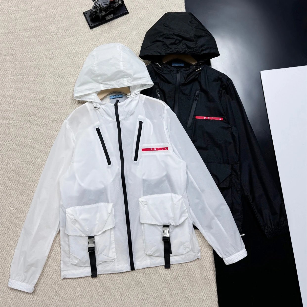 2025 Spring Summer New Prada Taped Letter Red Logo Zipper Pocket Hooded Sun Protection Jacket Unisex