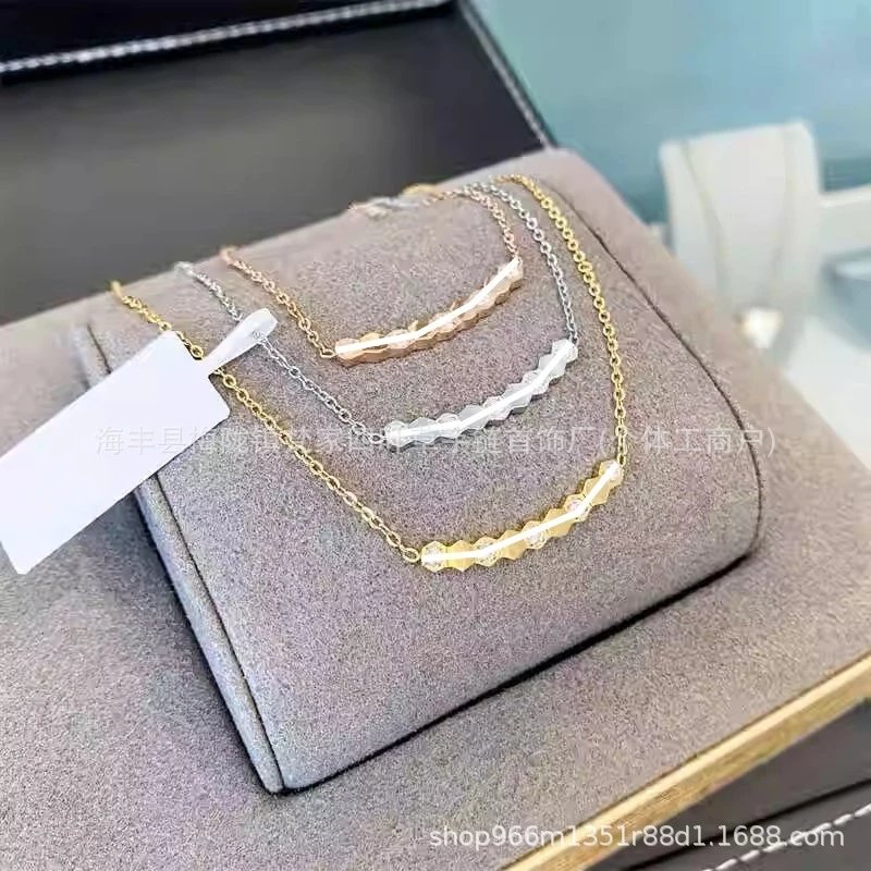 Chaumet 2025 New Style High-End Women's Holiday Gift Necklace, Celebrity Same Style Pendant, Honeycomb Smile Collarbone Chain