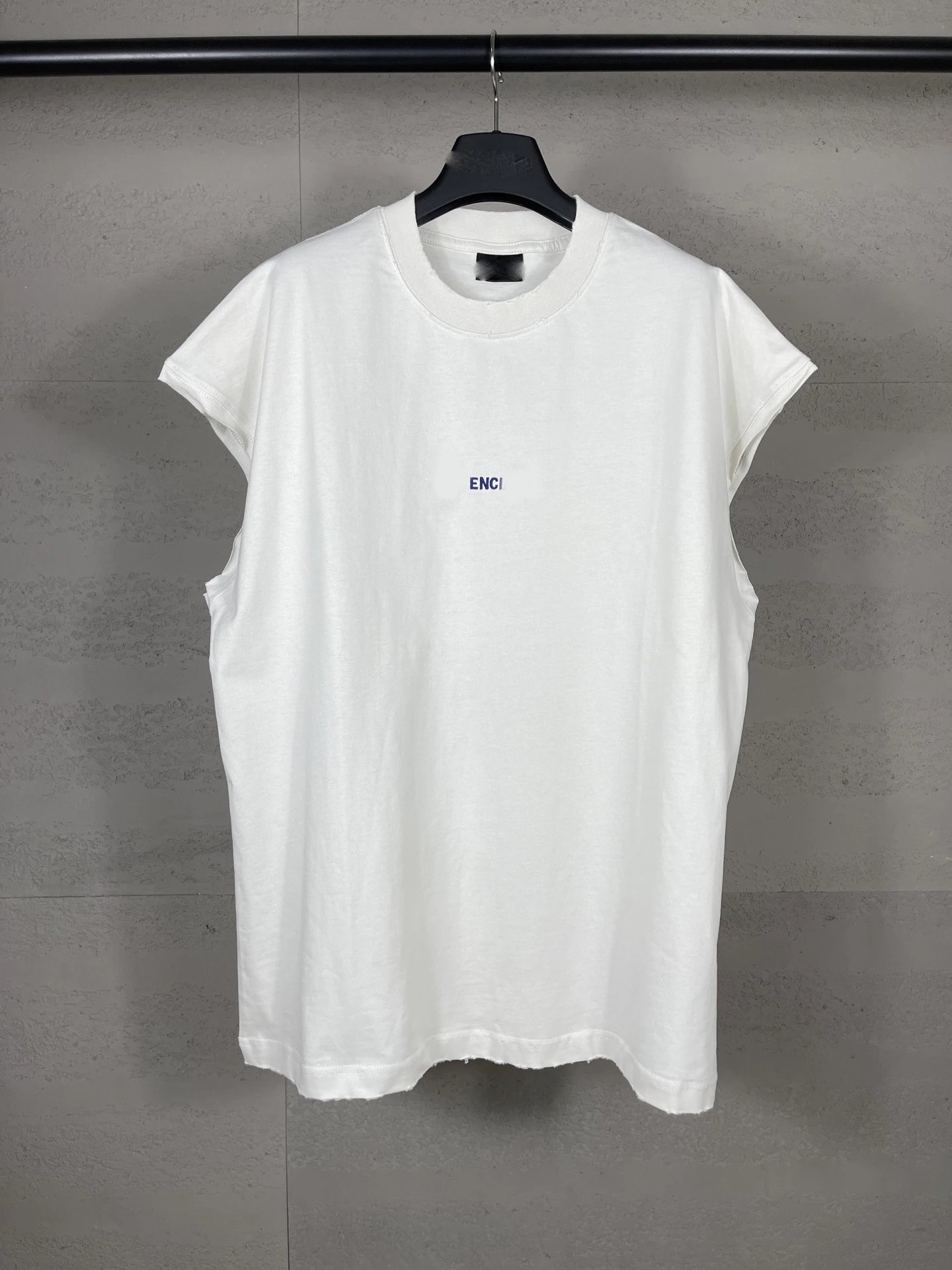 2025 Balenciaga Center Letter Embroidery Distressed Sleeveless T-shirt Loose Casual Running Top