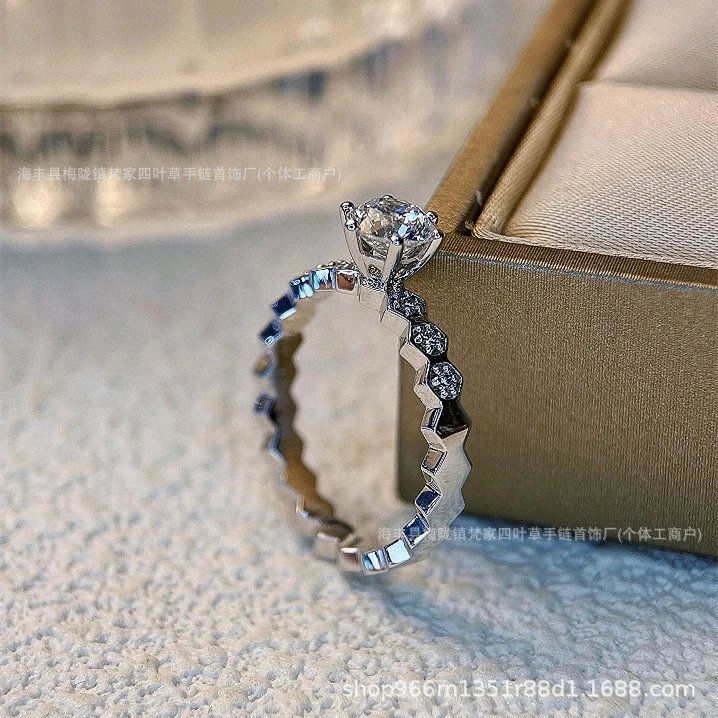 Honeycomb Ring for Women, Rose Gold White Gold Single Diamond Simulated Diamond Couple Rings, High-End Socialite Temperament Wedding Ring Engagement