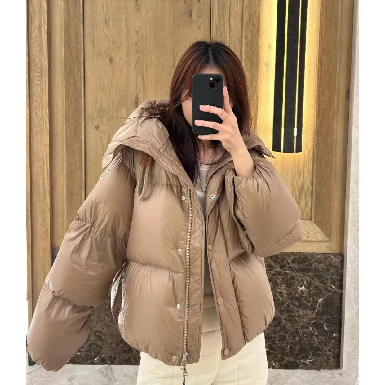 Moncler Internet Famous Style Women's Hooded Short Puffer White Duck Down Jacket