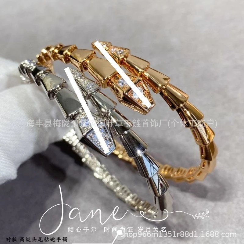 Bulgari New Style Rose Gold Snake-shaped Spring Bracelet for Women, Luxurious Grand Hand Chain, Snake Bone Bracelet, Super Sparkling Collarbone Chain