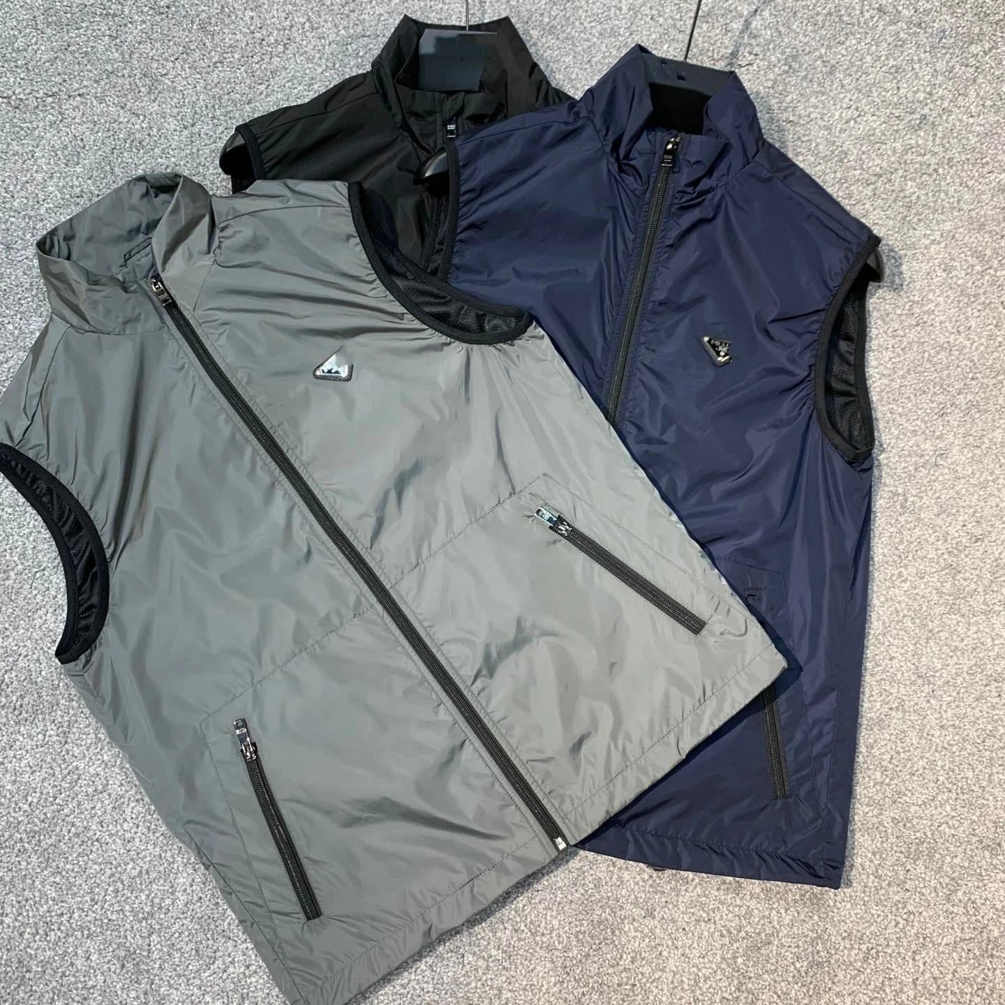 2025 New Prada Metal Plate Unisex Stand Collar Windbreaker Vest Jacket
