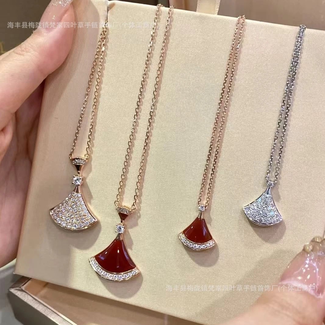 Bulgari 25 New Style White Mother-of-Pearl Small Dress Necklace for Women, Plated 18k Gold Diamond-studded Fan-shaped Collarbone Chain, Birthday Gift