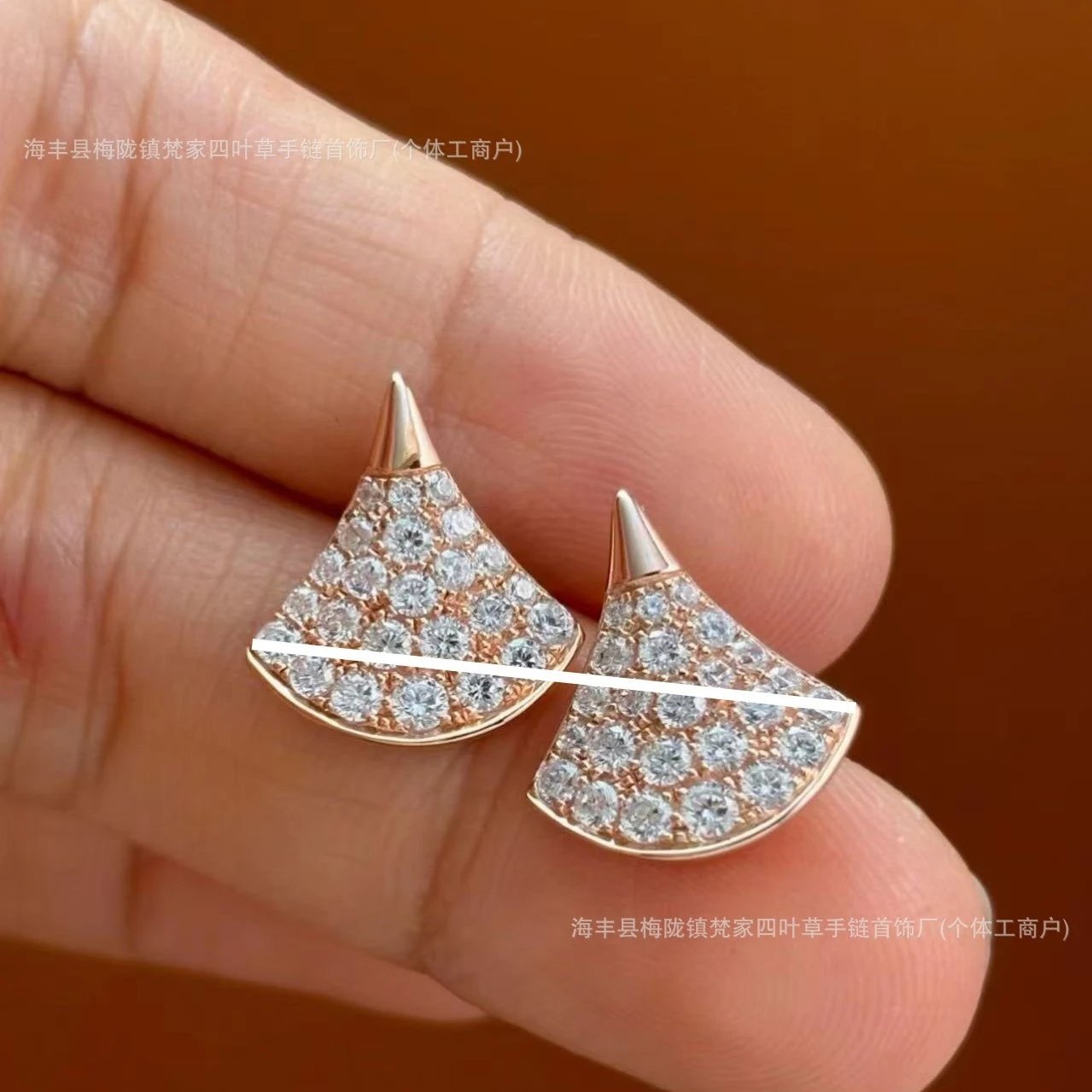 Bulgari Daily Commute Luxury Ear Accessories Earrings, Full Diamond Small Dress Ear Studs for Women, Small Size Fan-shaped Earrings, Plated 18K Gold