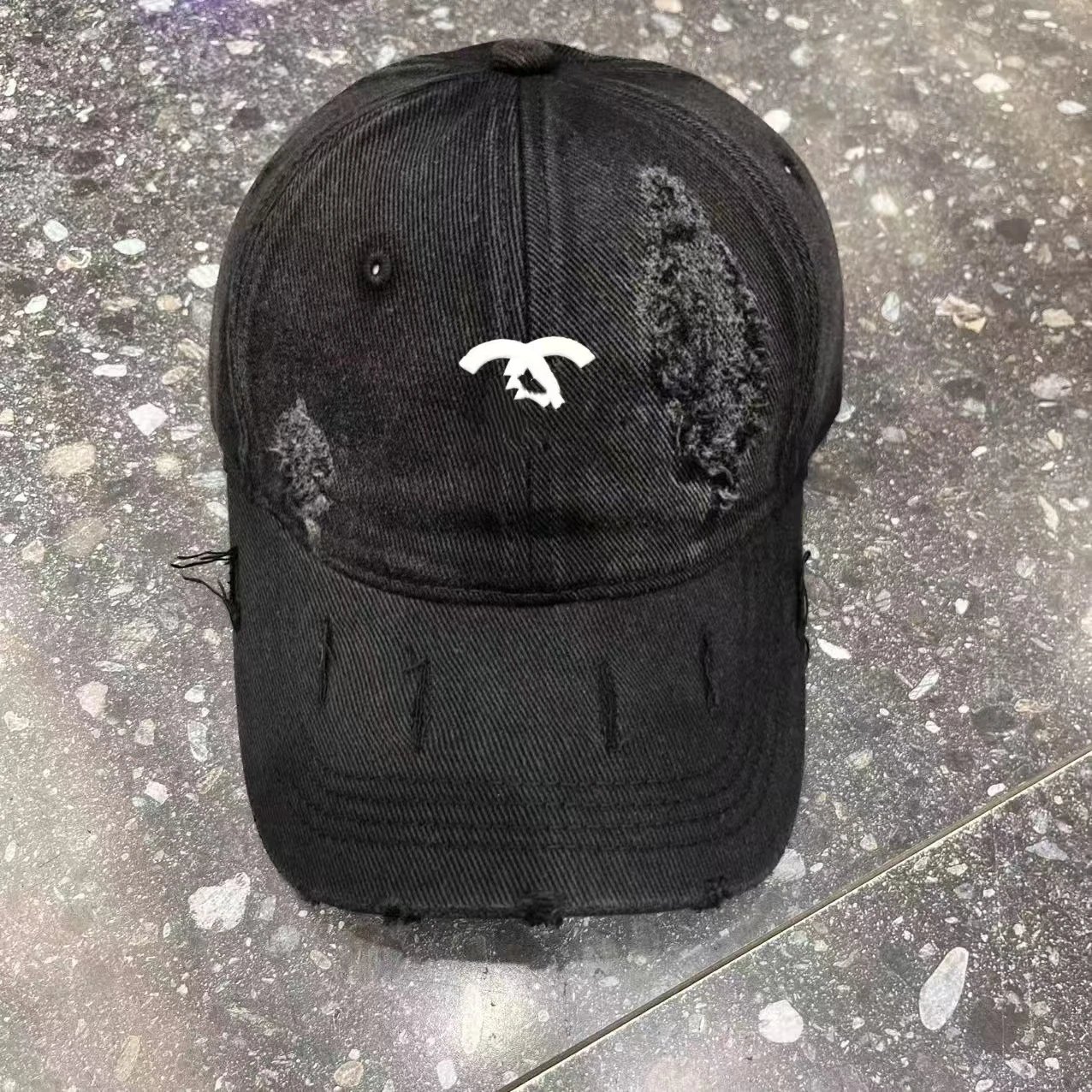 2025 New Chanel Solid Color Distressed Baseball Cap Men Women Versatile Street Vintage Hat