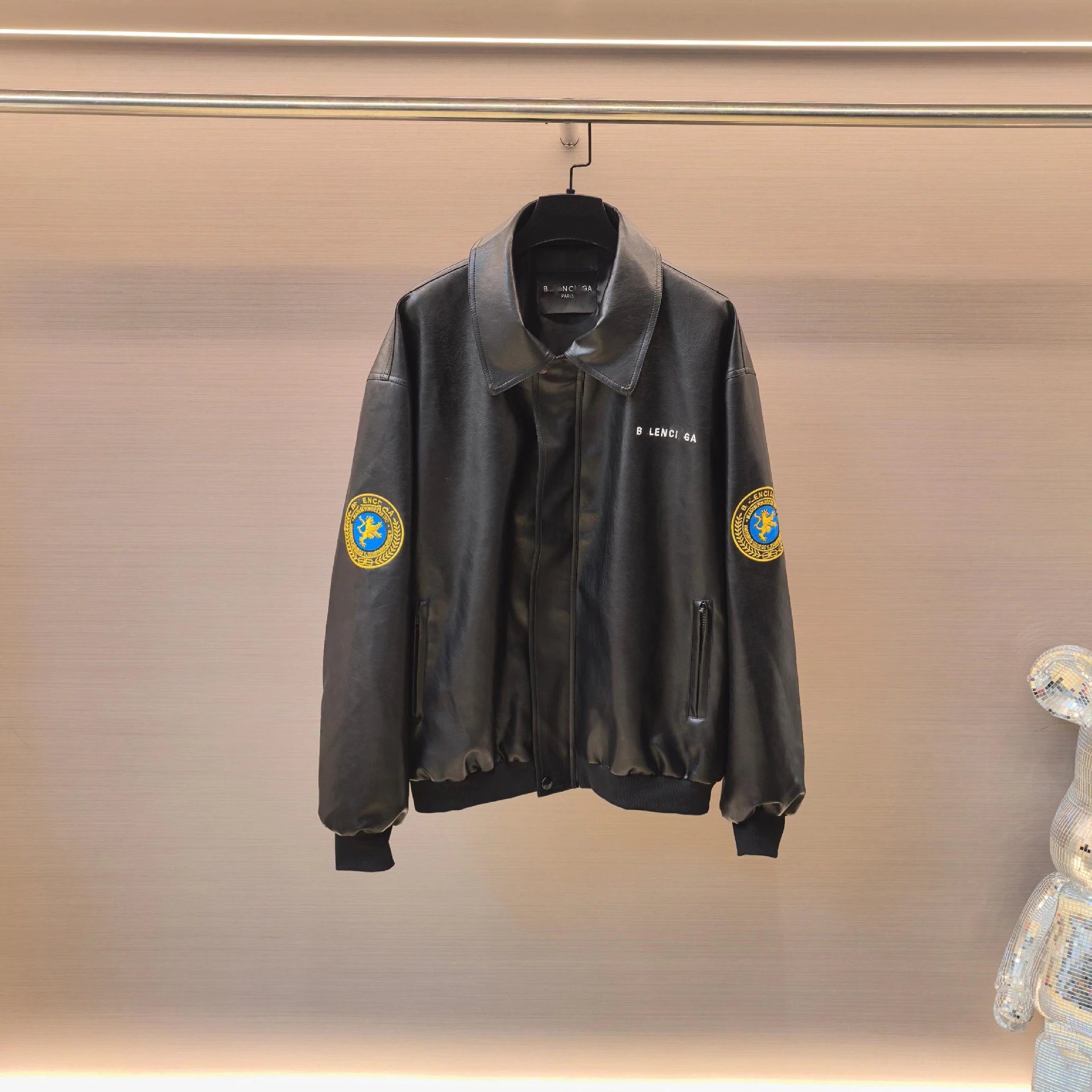 Balenciaga Manchester United Collaboration Badge Embroidery Flight Jacket Leather Cardigan