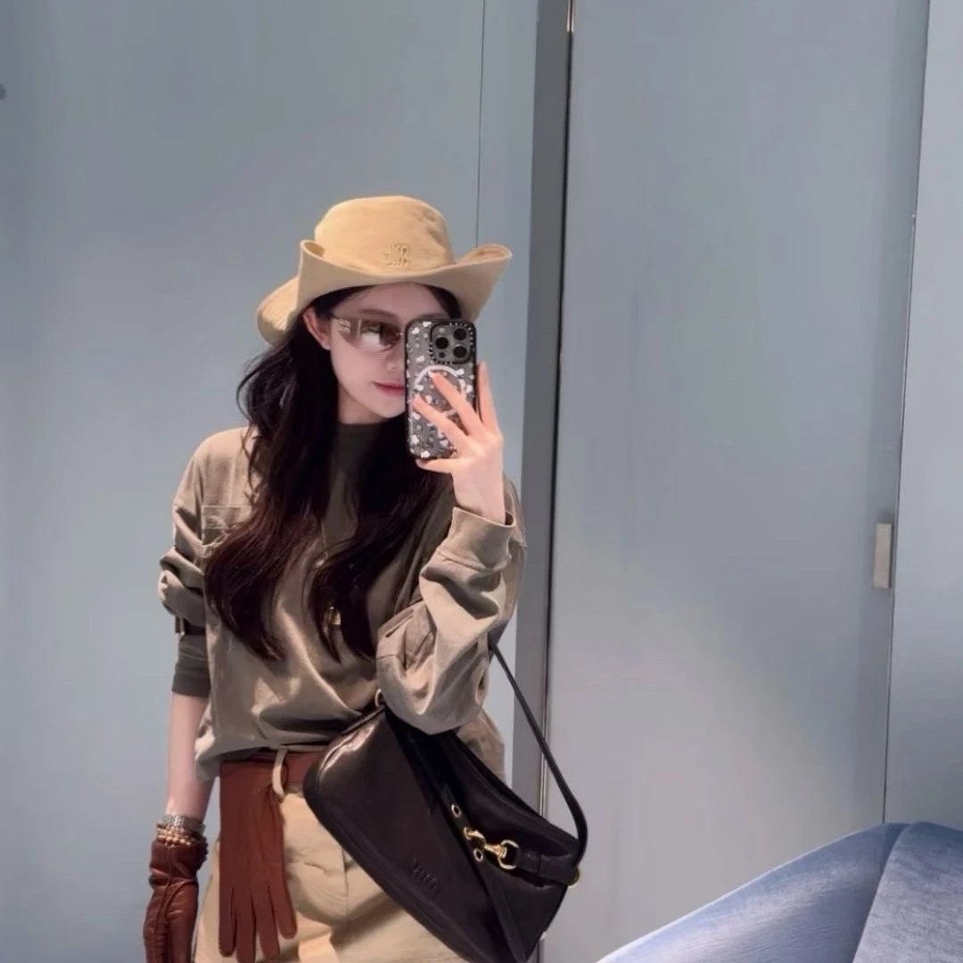 Miu Miu Western Wide Brim Bucket Hat Women Spring Summer Casual Versatile Face Slimming Sun Hat Internet Famous Bowl Hat