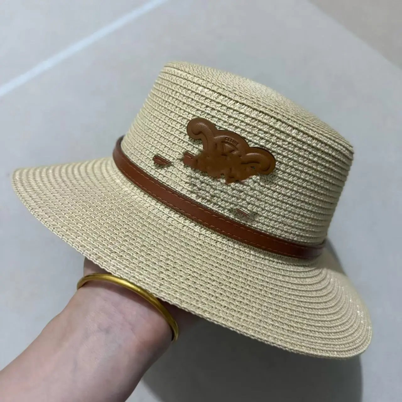 2025 New CELINE Flat Top Straw Hat Women INS Summer Minimalist Fashion Versatile Travel Vacation Sun Protection Hat