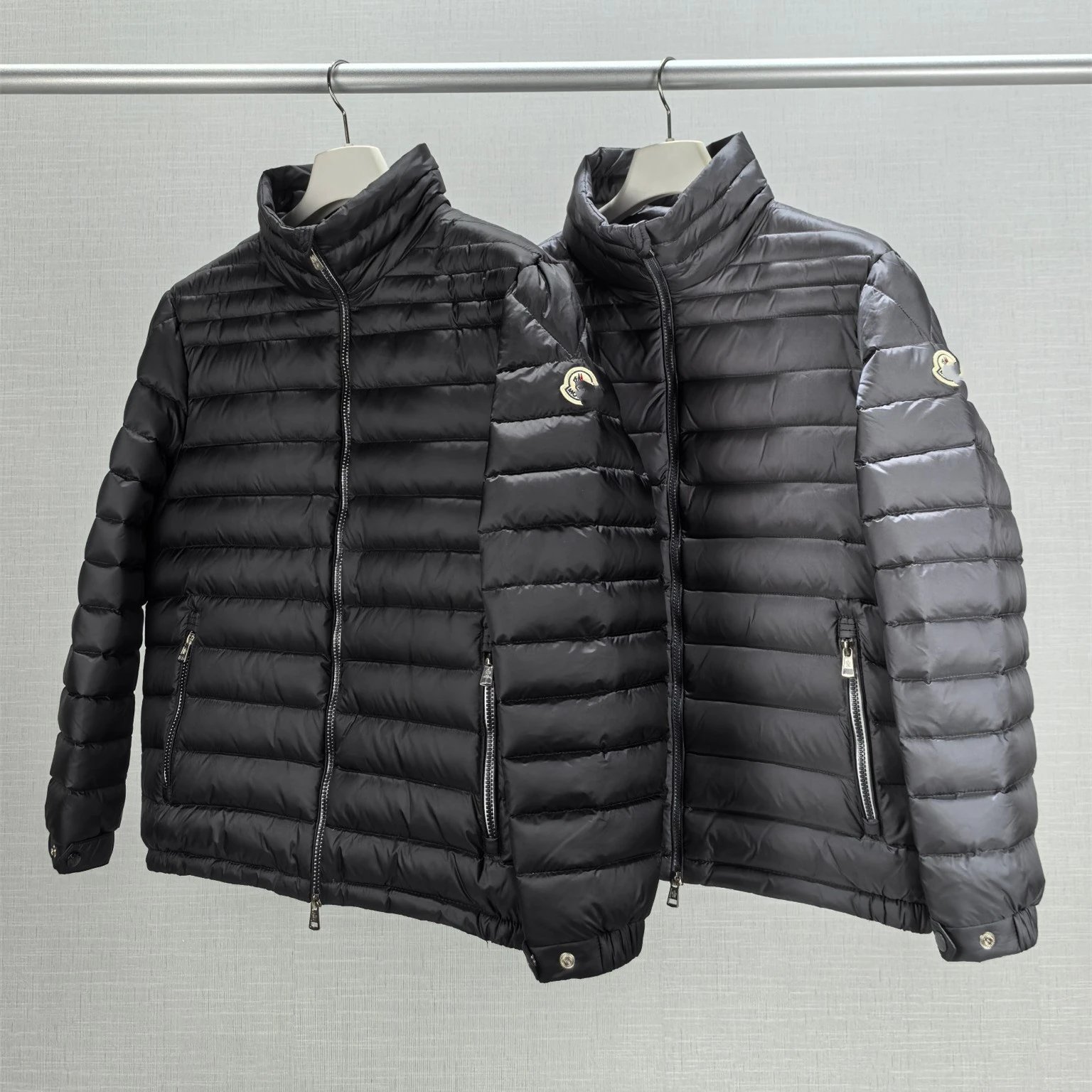 2025 Autumn Winter New Style Moncler Solid Color Minimalist 90% White Duck Down Jacket for Men and Women