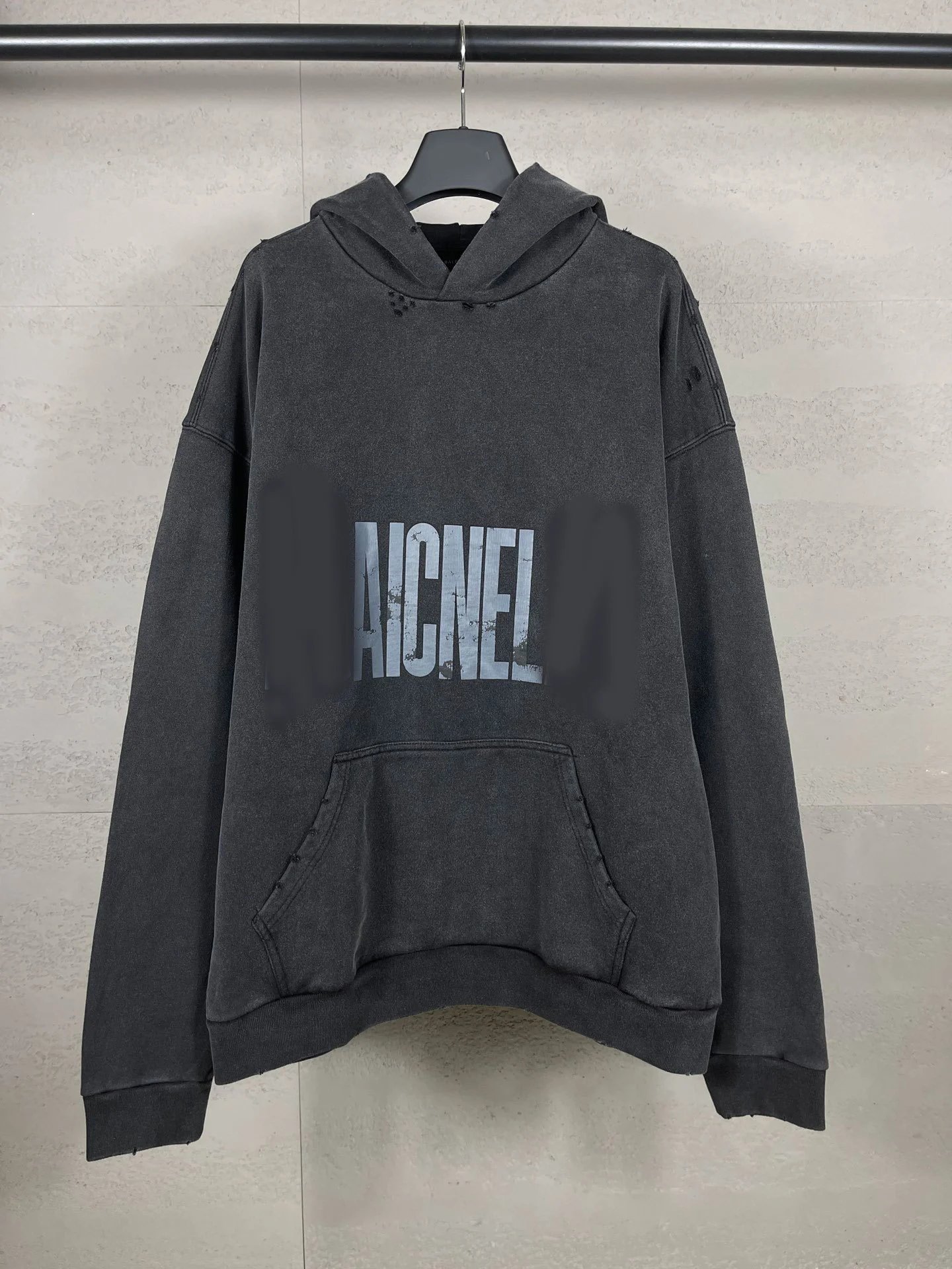 24ss Balenciaga Reverse Letter Art Destroy Crack Print Pullover Loose Casual Hoodie Unisex Style
