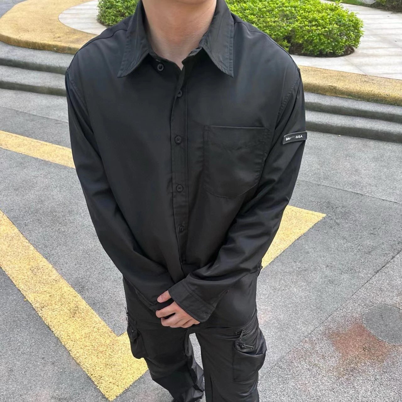 25 new style Balenciaga letter sleeve patch black simple solid color shirt men's and women's