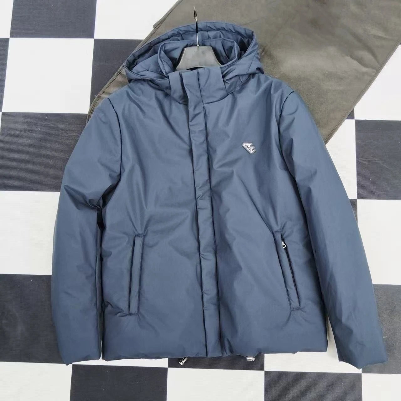 2025 New Prada Logo Hooded Solid Color Quilted Jacket Unisex
