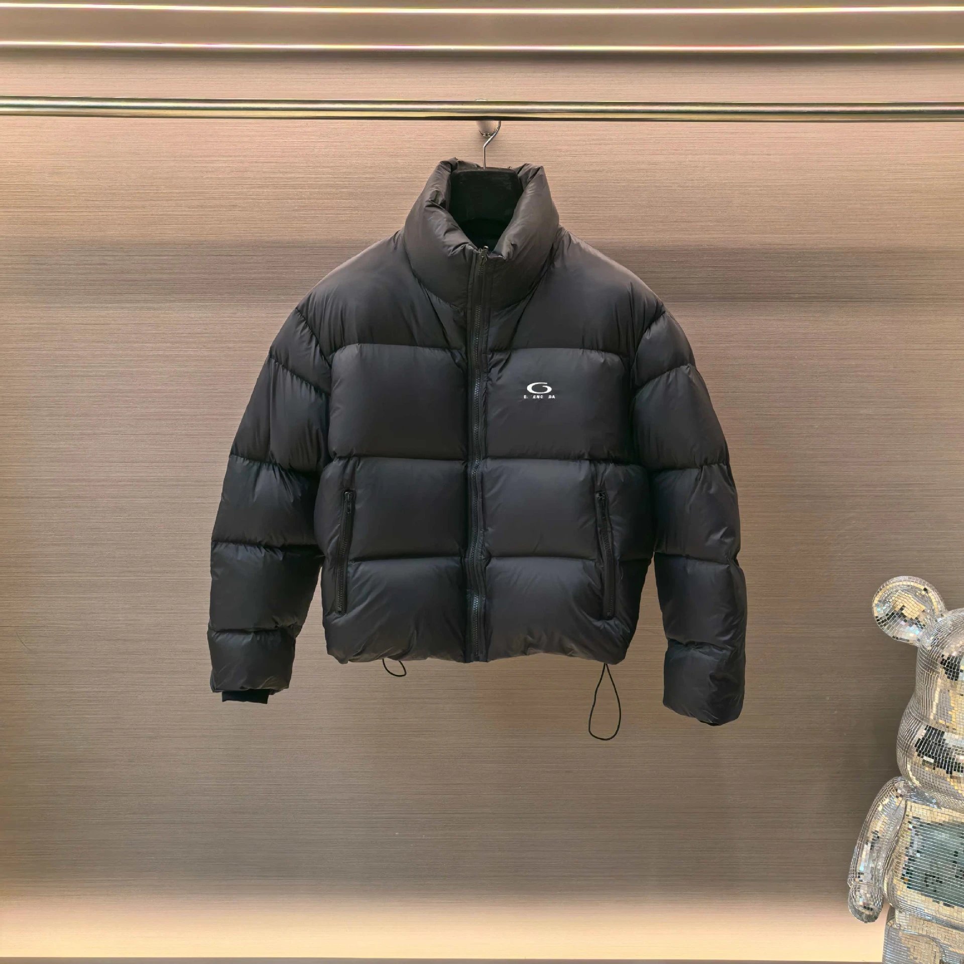 Balenciaga Classic Basic Style Embroidered 90% White Duck Down Short Puffer Jacket