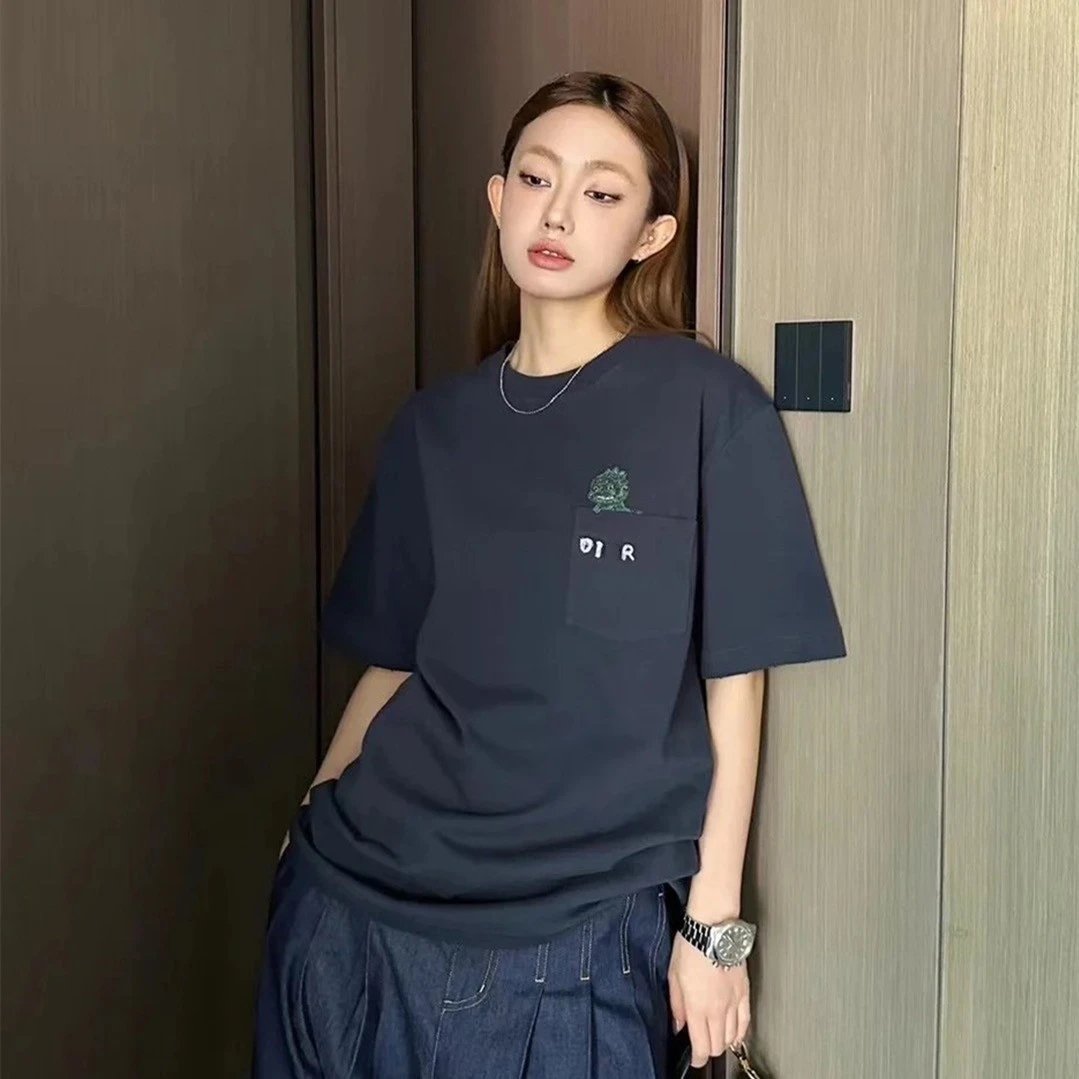 High-end New Dior Little Red Book Viral Pocket Dinosaur Unisex Loose Short Sleeve T-shirt
