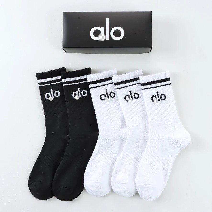 Gift Box Alo Socks Women Versatile Long Tube Sports Yoga Four Seasons Student Running Casual Sweat-Absorbent Cotton Socks Fashion
