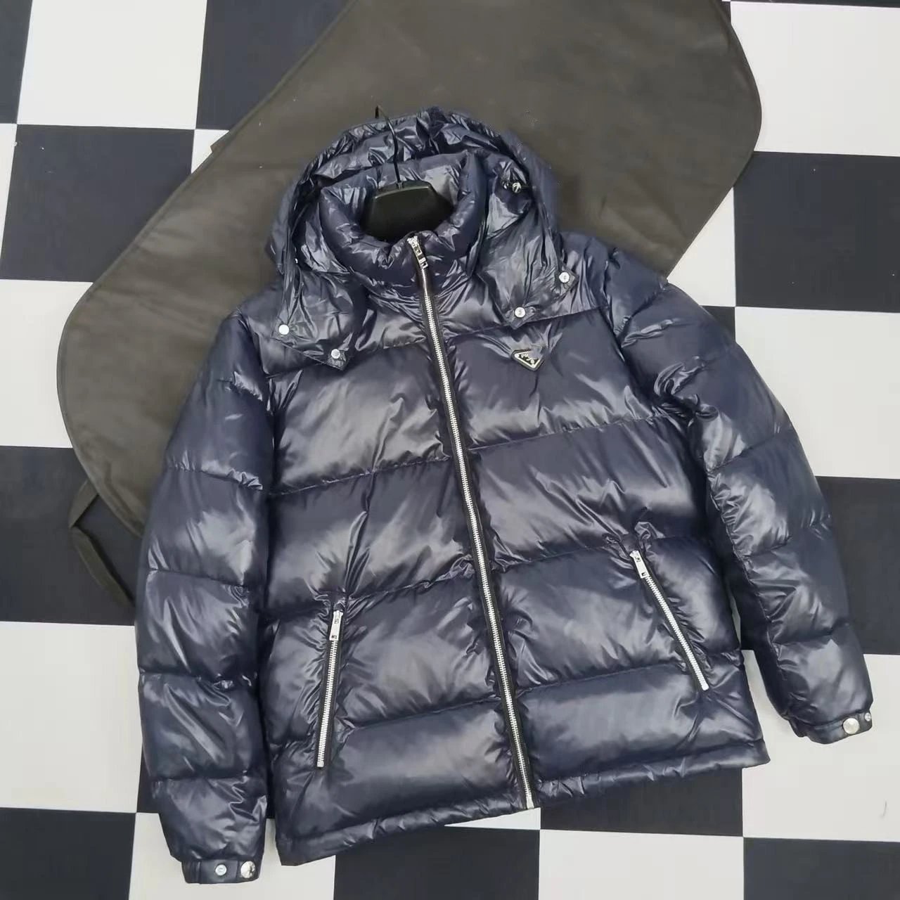 Prada Classic Basic Style 90% White Duck Down Hooded Warm Down Jacket for Men and Women