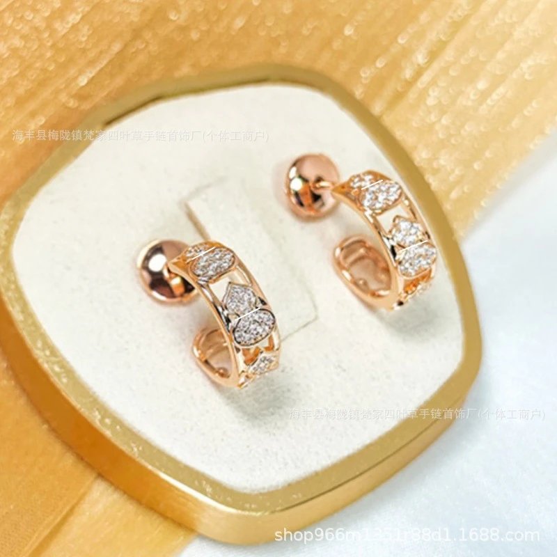Qeelin Gourd Hollow-out Fortune Diamond High-End Earrings, Plated 18K Color Gold Round Ear Studs, Gift for Girlfriend, Versatile Accessories
